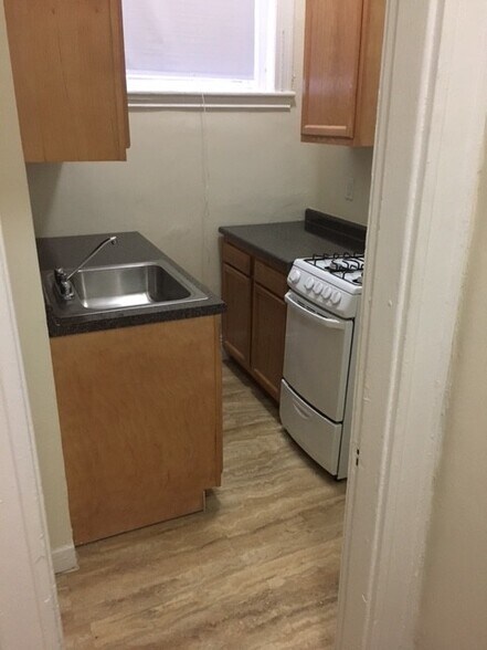 Building Photo - 99 Brainerd Rd