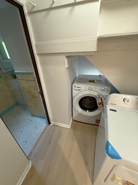 Building Photo - 1701 Le Roy Ave