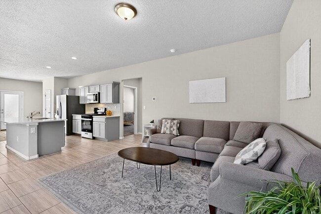 Building Photo - 832 Amatista Lp SE