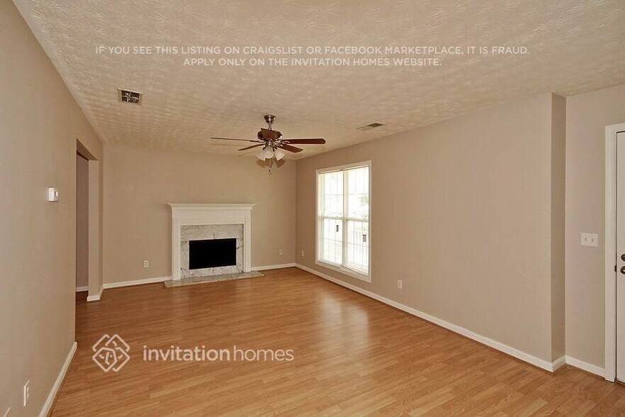 Building Photo - 1807 Summit Creek Way