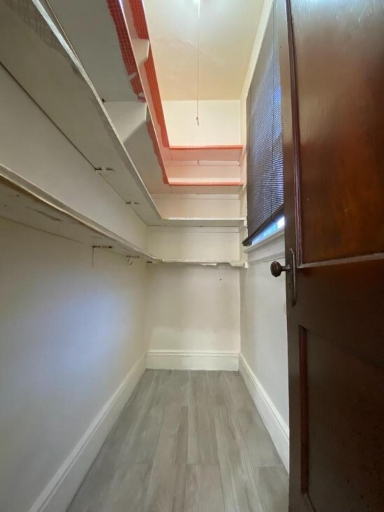 Building Photo - 1353 Alina St