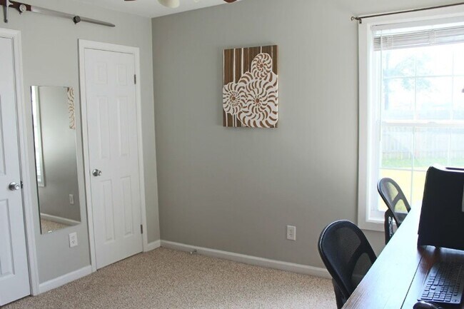 Building Photo - Green Run