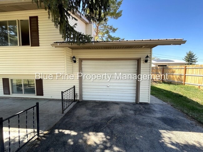 Building Photo - 2871 N 41st E