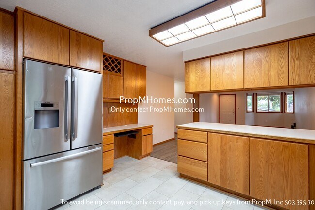 Building Photo - Bright Two Bedroom Home in Oak Grove!
