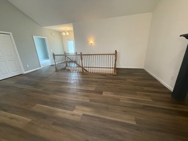 Building Photo - Charming 3-bedroom/2-bathroom single family home in Washington, IL