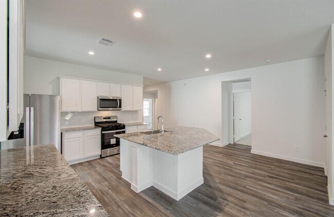 Building Photo - 1010 Desert Willow Dr