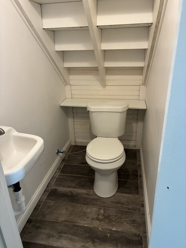 Building Photo - 1022 Virginia Ave