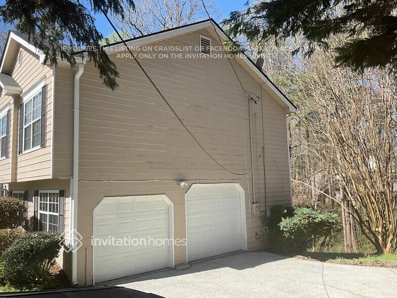 Building Photo - 321 Honeysuckle Terrace