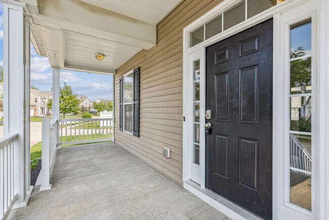 Building Photo - 7885 Waggoner Trace Dr