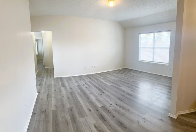 Building Photo - 1717 Arbor Creek Dr