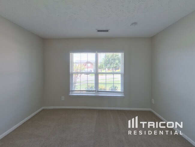 Building Photo - 2037 Red Jacket Trace