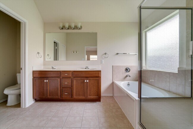 Building Photo - 3012 Dusty Chisolm Trail