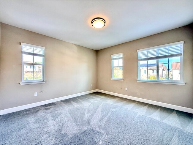 Building Photo - 7107 Oswego Ct