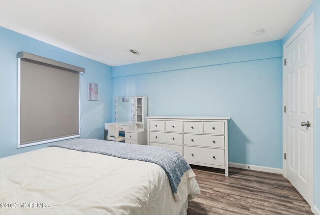 Building Photo - 280 Oakley Ave