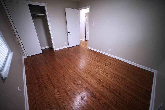Building Photo - Charming Single-Story Home on a Spacious L...