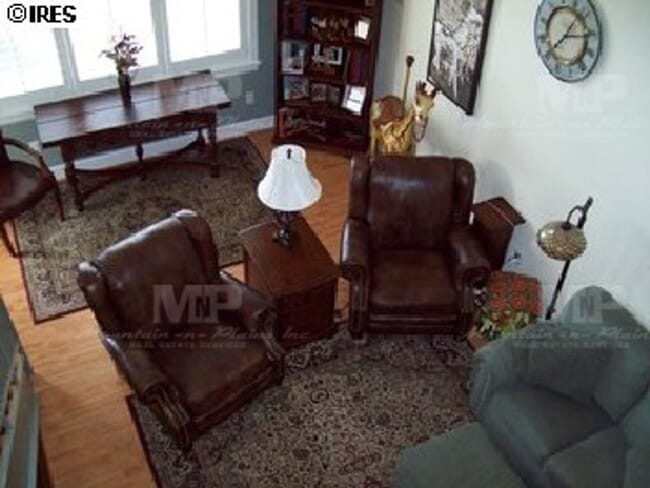 Building Photo - 409 Mason Ct