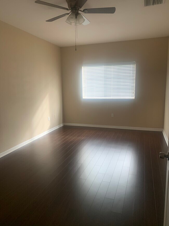 Building Photo - 3532 NW 29th Ct