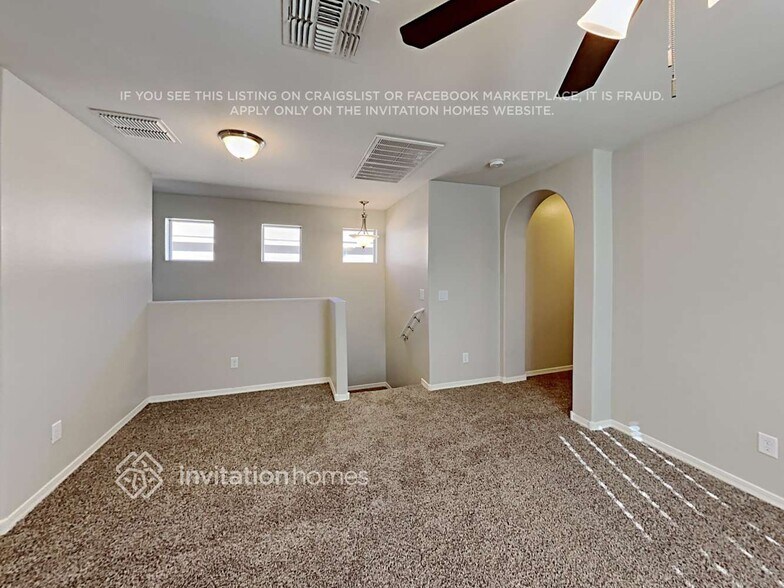 Building Photo - 1054 S Agnes Ln