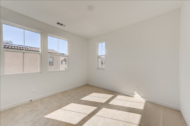 Building Photo - 1202 Mountain Laurel Rd