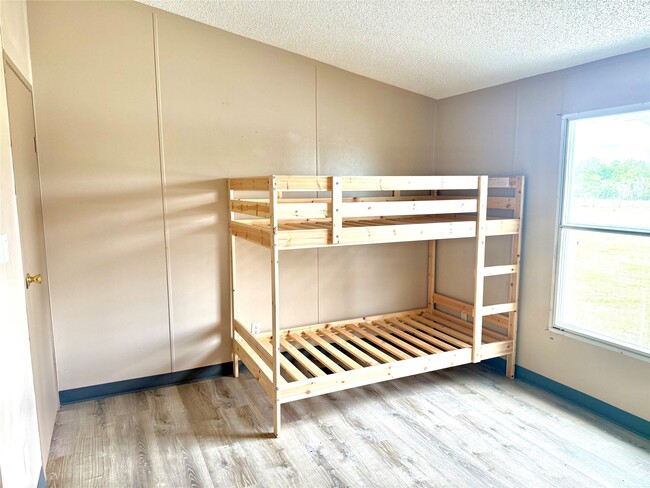 Building Photo - 1841 County Rd 382