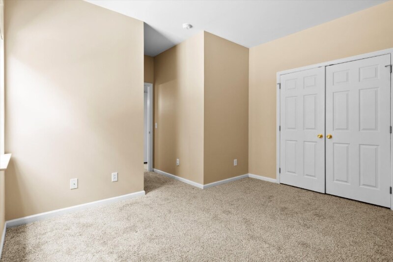 Building Photo - 9220 S Moreto Cir