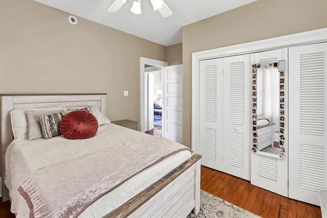 Building Photo - 5024 Magazine St