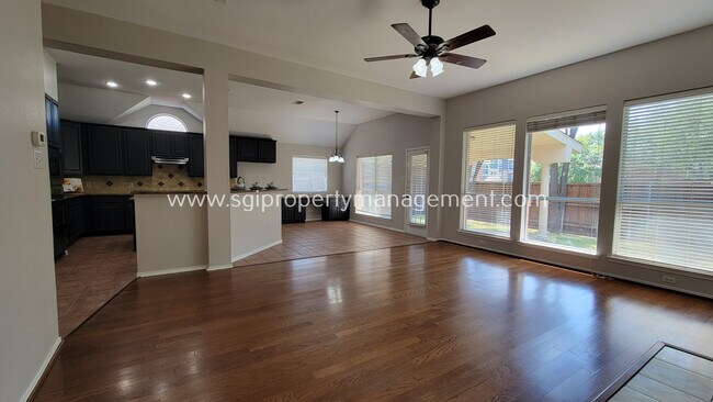 Building Photo - 1403 Lighthouse Ln