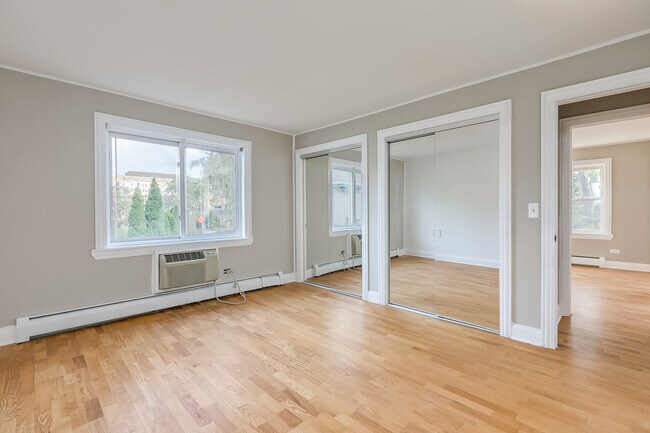 Building Photo - 1328 Webford Ave