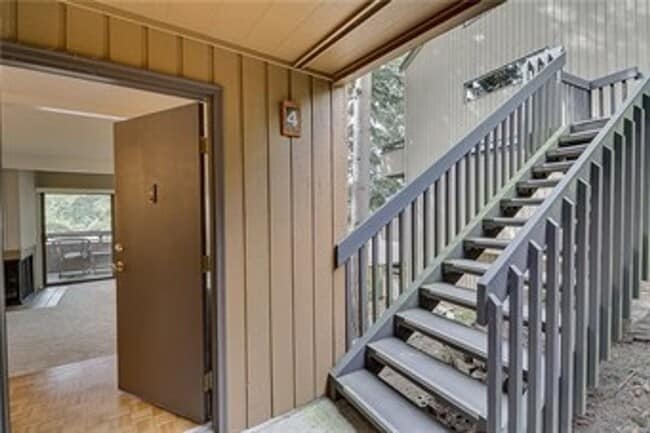 Building Photo - Freshly Updated 3BR Condo w/ Cozy Fireplace, Deck & 2 Parking