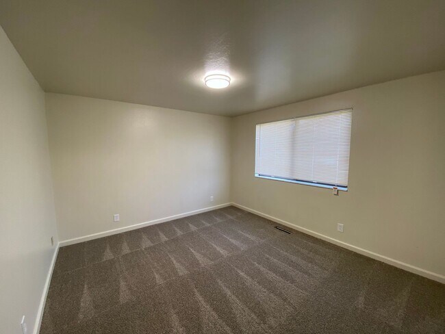 Building Photo - 973 Holman Way