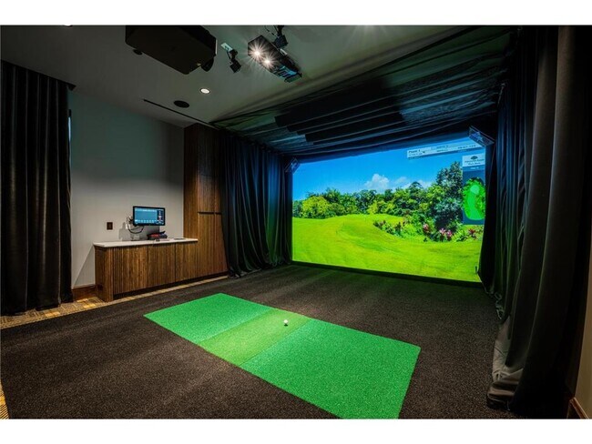 Building Photo - 640 Wisconsin Ave N