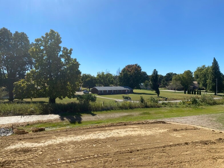 Building Photo - 6557 Valley Brook Trce