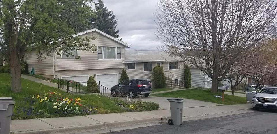 Building Photo - 1340 NW Kenny Dr
