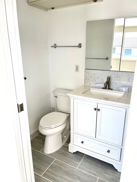 Building Photo - 3538 Puuku Mauka Dr