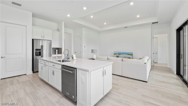 Building Photo - 1905 Fresno Ave