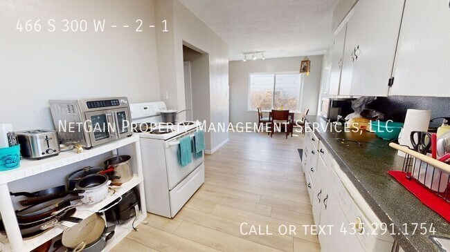 Building Photo - 466 S 300 W