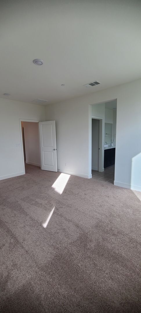 Building Photo - Move-in Special! Rocklin Meritage Durango ...