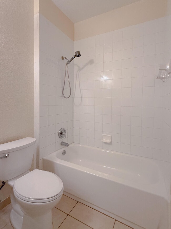 Building Photo - 49 SE Sedona Cir