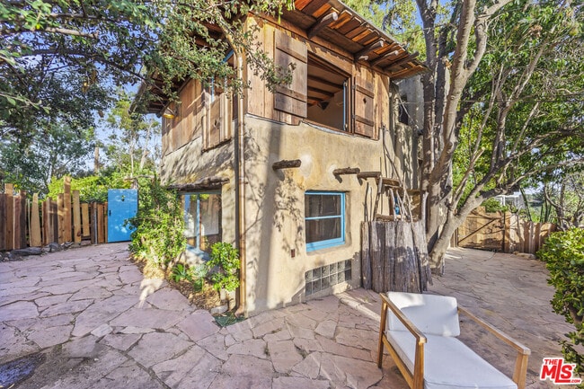 Building Photo - 1403 Avon Park Terrace