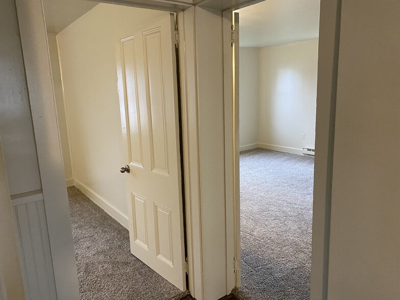 Building Photo - 10 Stoltzfus Ln