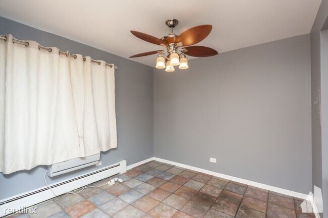 Building Photo - 1340 W Touhy Ave