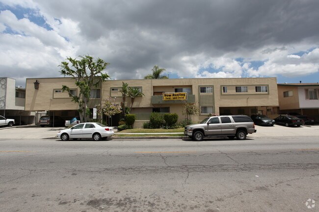 Building Photo - 8230 Owensmouth Ave
