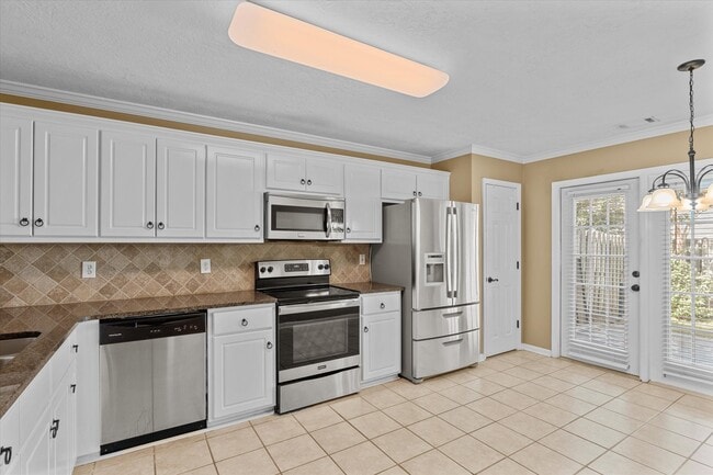 Building Photo - 229 Nicklaus Ct