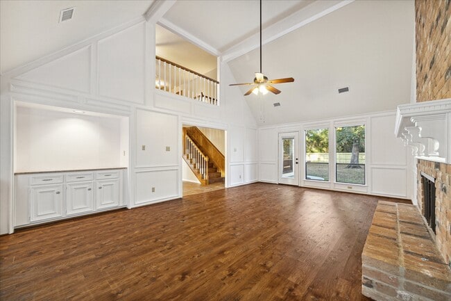 Building Photo - 4 Falling Star Rd