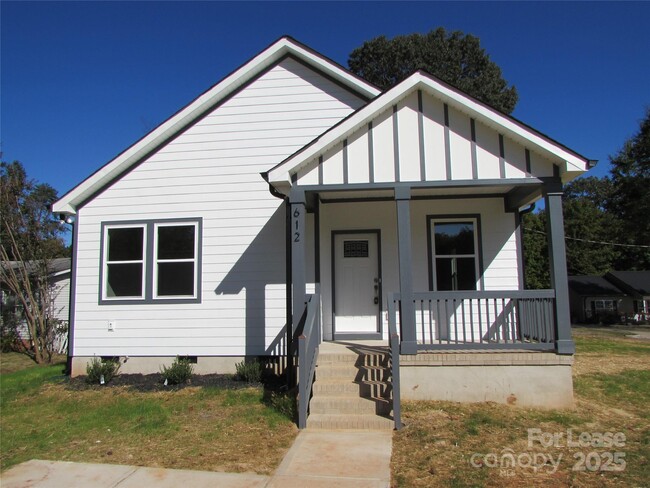 Primary Photo - 612 Anderson St