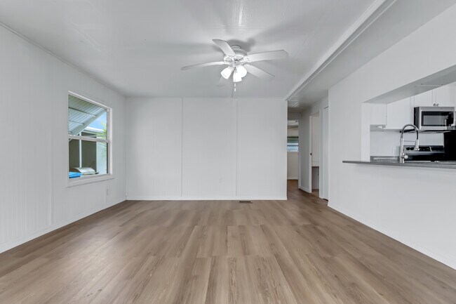 Living room - 243 Tangerine Dr