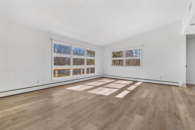 Building Photo - 475 Parum Rd