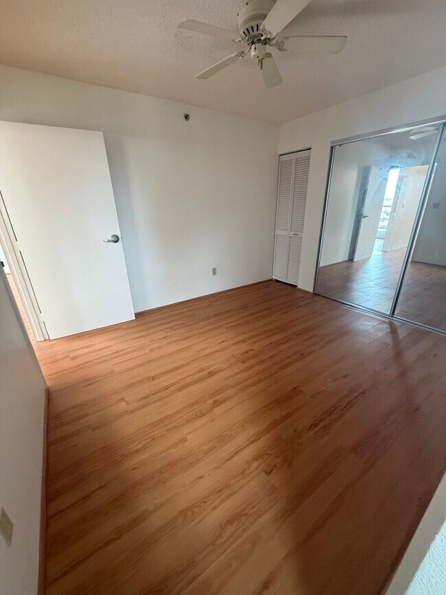 Building Photo - AC in Every Room. TWO Parking Stalls.