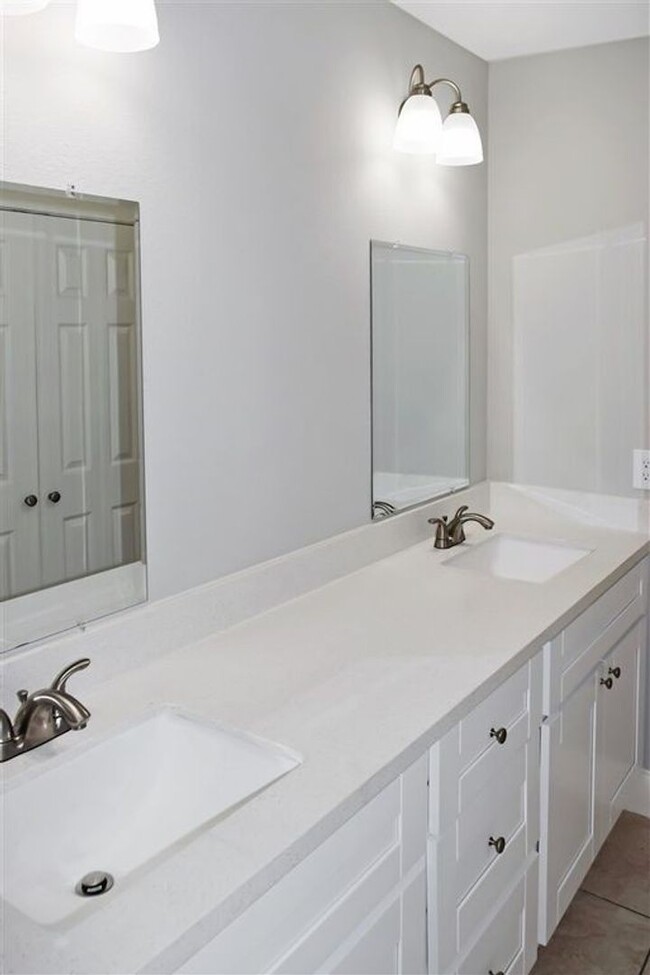 Building Photo - Gorgeous all renovated Home in Lumberton, TX!