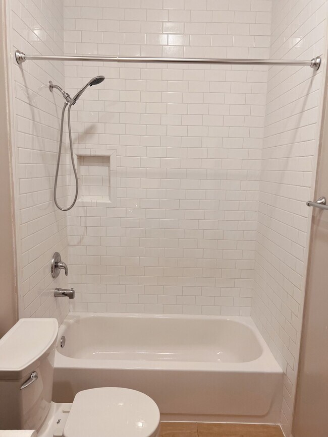 Building Photo - 1333 Saint Johns Ln